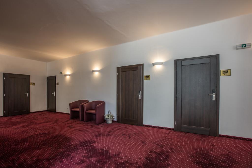 Hotel Bellevue Tlapak Podebrady Exterior photo