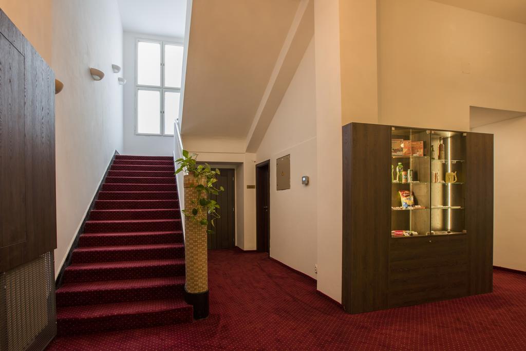 Hotel Bellevue Tlapak Podebrady Exterior photo